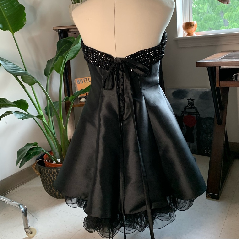 Strapless Corset Black Formal Dress w/ Tulle - Picture 2 of 5